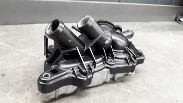 Set Pompa Acqua Termostato VW Passat B8 1.4 image 3