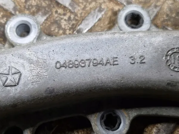 Jeep Grand Cherokee WL L 3.6 Limited Carcasa de Termostato 2021- image 2