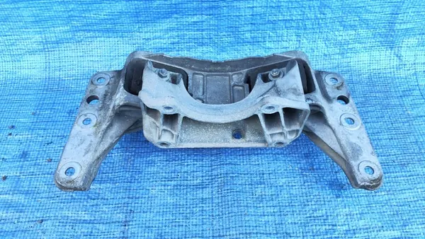 Vaihteiston tuki BMW E60 E61 E63 E64 LCI 3.0i N53 image 2