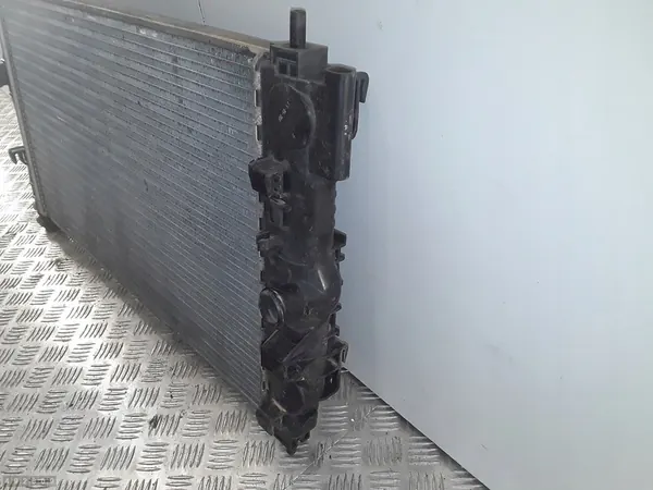 Vattenkylare Opel Astra J 1.7 CDTI image 2