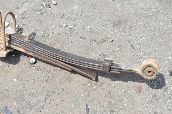 Ressort à lames arrière Ford Ranger IV OEM 391123 image 10