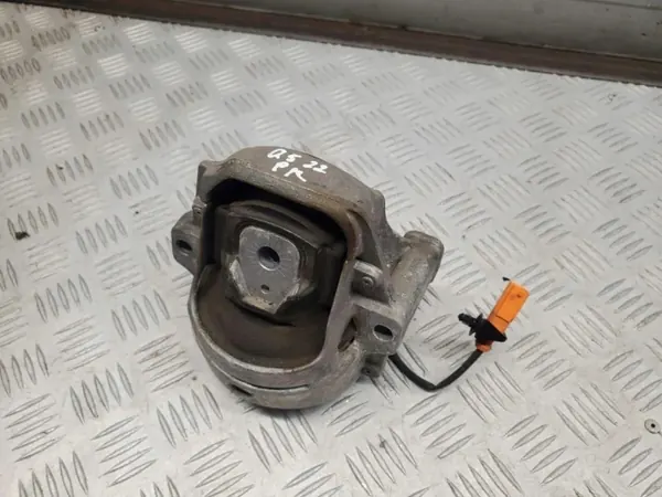 Audi OE 8R0199381AA Moottorin Laakerointi image 3