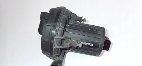 Pompe à air secondaire Audi A8 D3 W12 image 3