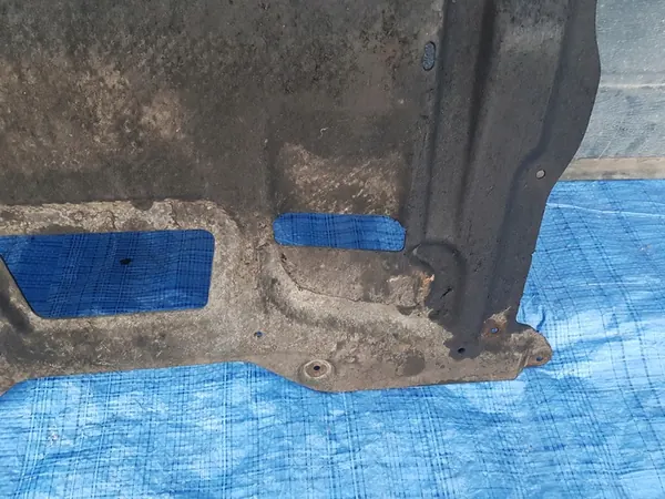 BMW F10 F11 Underbody Shield 8037629 image 4