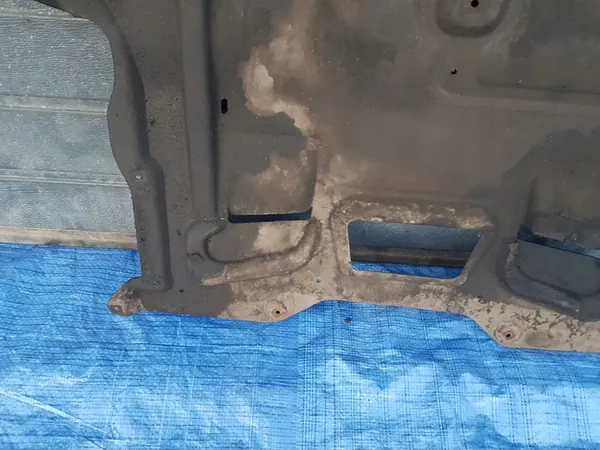 BMW F10 F11 Underbody Shield 8037629 image 9