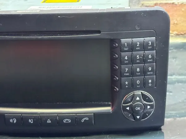 Radio Navigation Mercedes W164 OEM A1648705589 image 3