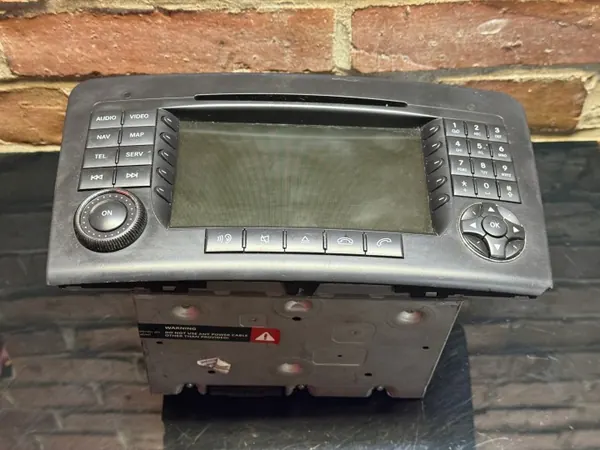 Radio Navigation Mercedes W164 OEM A1648705589 image 4