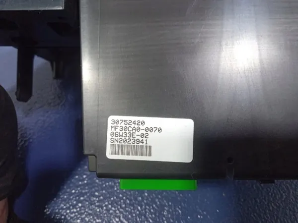 Volvo XC90 I Original CD Radio OEM 30797250 image 6