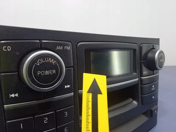 Volvo XC90 I Original CD Radio OEM 30797250 image 7