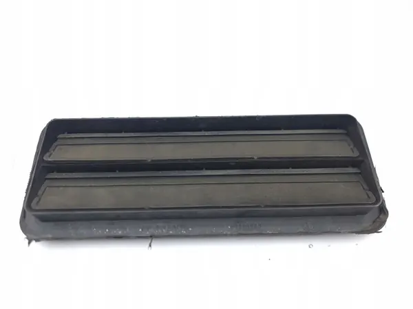 Grille de ventilation pare-chocs arrière Maserati Quattroporte 2008 OEM 60665690 image 7