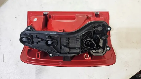 Lámpara trasera derecha Volkswagen Amarok 2H1945096G image 7