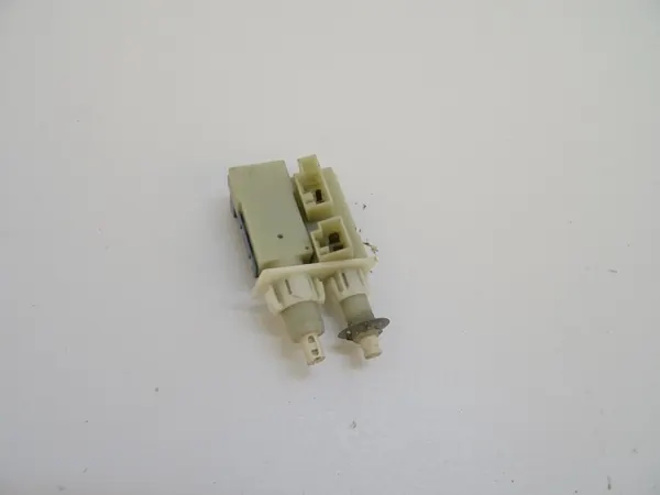 Interrupteur Feux Stop OEM 11516210 pour Corvette C5 image 3