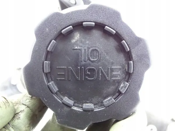 Volvo Öl-Einfüllstutzen OEM 20808091 - Gebraucht image 3