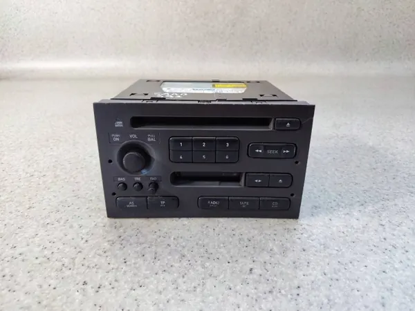 Rádio OEM 4616868 para Saab 9-5 I - Usado image 2