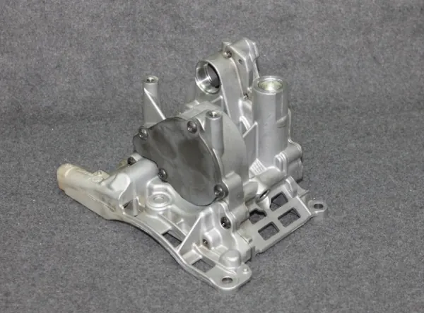 Pompe à huile BMW N57 3.0D OEM 7823009 - Occasion image 3