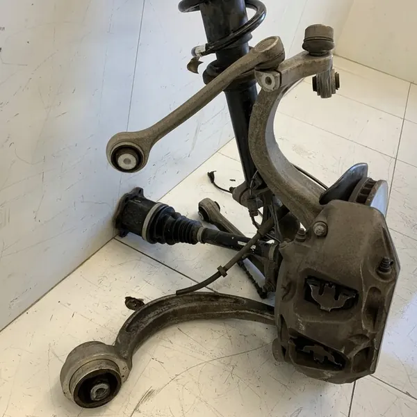 Mozzo anteriore destro Audi A5 3.0 TDI 2019 image 5