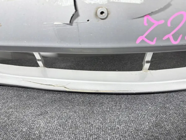 MERCEDES CLK A209 W209 02-05 Parachoques delantero image 3