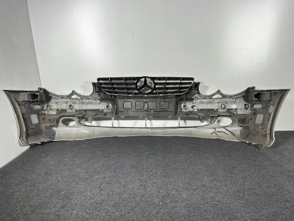 MERCEDES CLK A209 W209 02-05 Parachoques delantero image 9