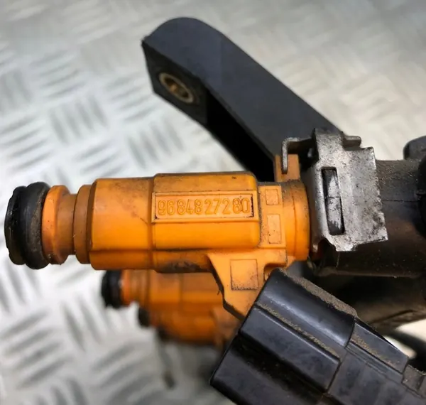 Kompletta Injektorer PEUGEOT 206 PLUS 1.1 8V 9684827280 image 2