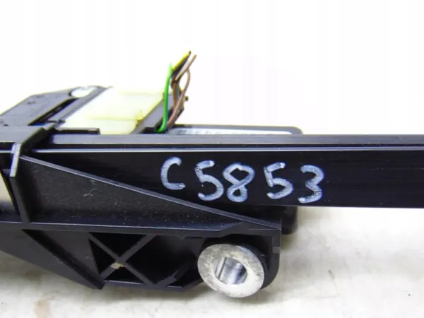Vasemman turvavyön syöttömoottori OEM 8F0857759 Audi A5 image 6