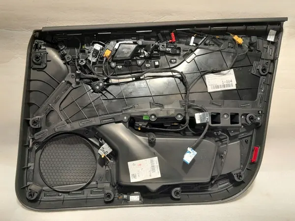 OEM 8W0867117 Framvänster Dörrpanel Audi A4 B9 image 8