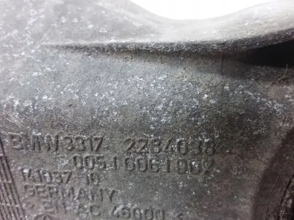 Montage de différentiel arrière BMW 5 F10 F11 2013 2284038 image 4