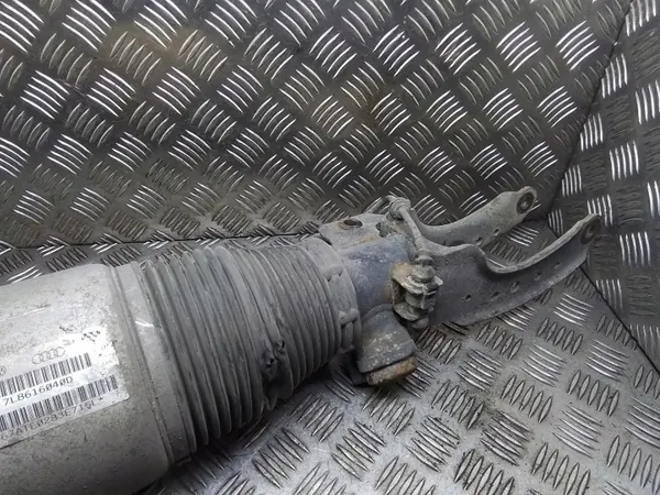 Vorderer rechter Luftdämpfer Audi Q7 4M OEM 7L8616040D image 3