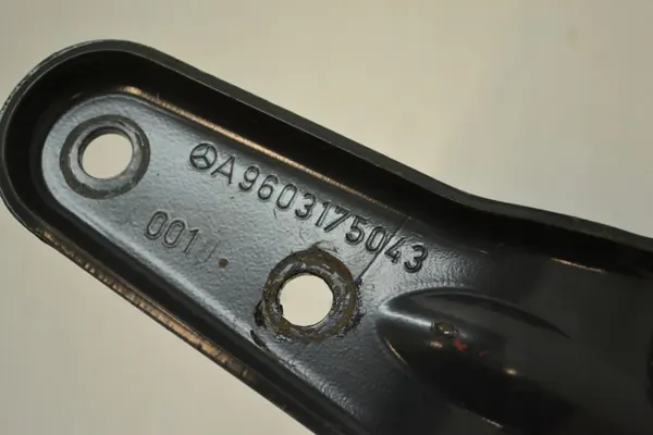 Mercedes Actros MP4 Ohjaamon Lukko OEM A9603101683 image 6