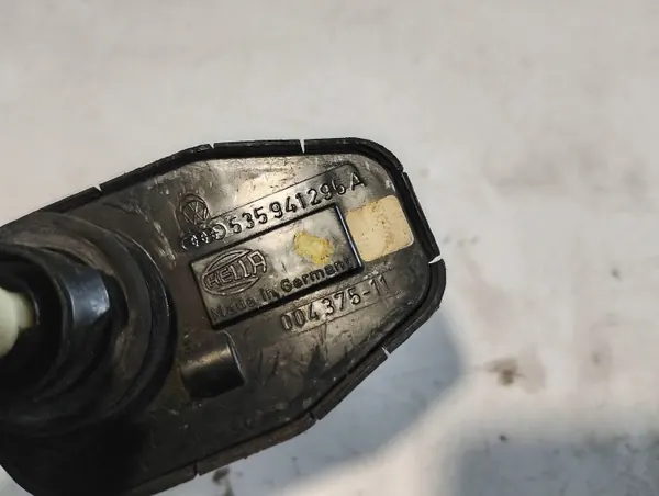 Koplampverstellmotor OEM 535941295A - Gebruikt image 3