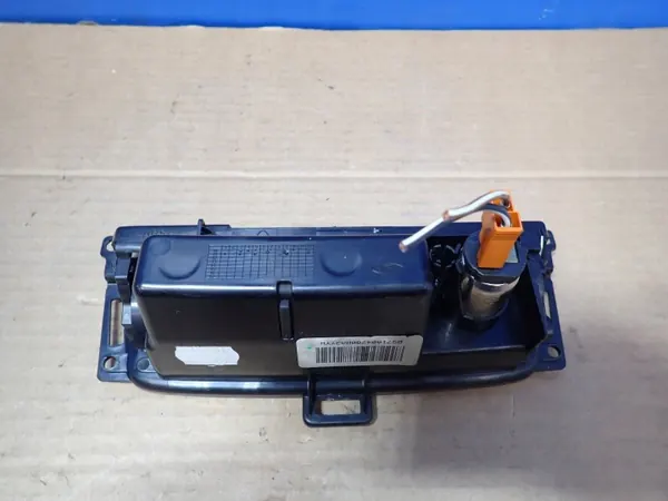 Ford Mondeo MK IV Vorderer Aschenbecher OEM BS71A04788BA image 5