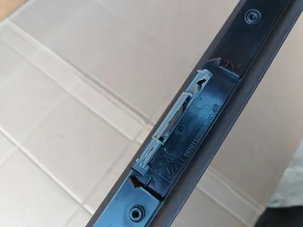 OEM 9810112080 Linker voorruitlijst Peugeot 3008 II image 6