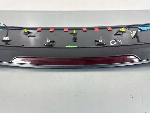 Audi Q3 8U Spoiler Arrière OEM 8U0827933 - Occasion image 10