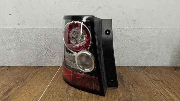 Luz trasera izquierda Range Rover Sport L320 image 6