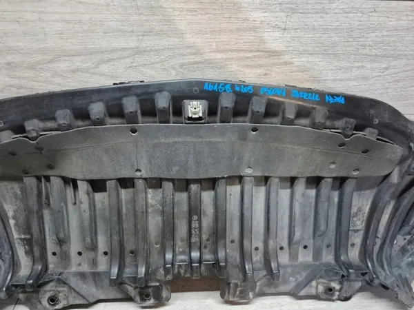 Mercedes-Benz C W205 Frontstoßfänger-Absorber OEM A2055202400 image 4