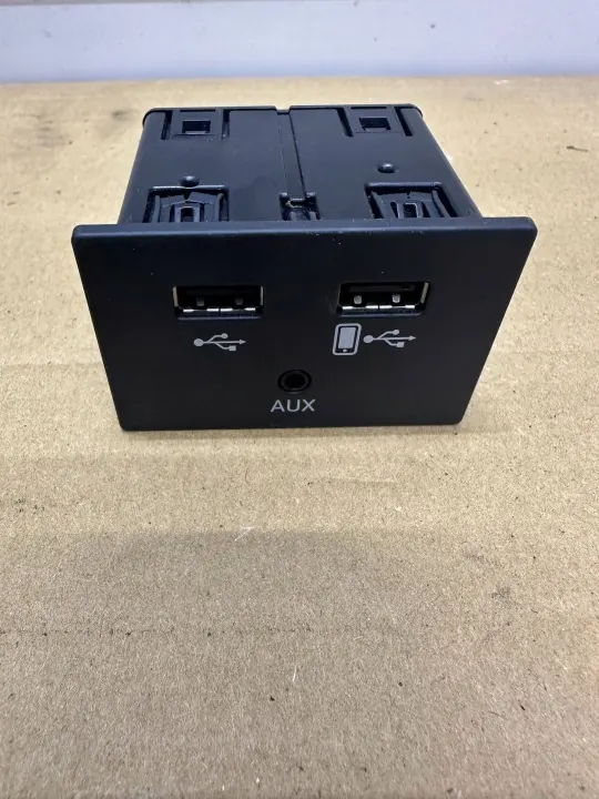 USB/AUX-uttag OEM 4G0035736 för Audi A6 C7 image 2