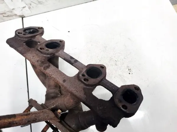 Coletor de escape OEM 06A253031 2.0L usado image 3