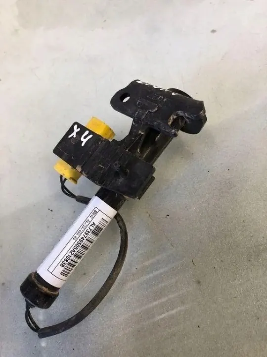 BMW Motorhuveskarnladdning OEM 739749505 - Begagnad image 3