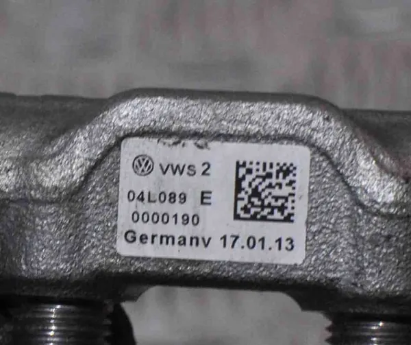 Polttoaineputki Audi A5 Cabrio 2.0L 2012 04L089E image 3