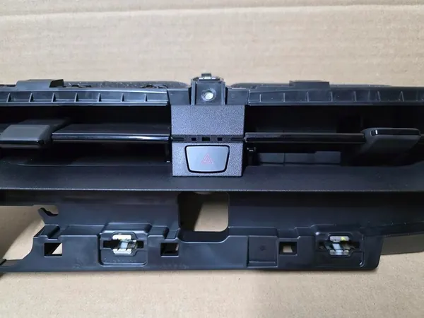 Grade de ventilação central FORD PUMA MK2 LIFT 2024-2025 R1TB-18835-ACW image 3