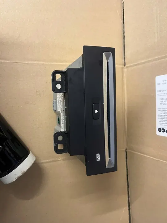 Trocador CD/DVD Volvo XC90 2018 OEM 31374694 image 3
