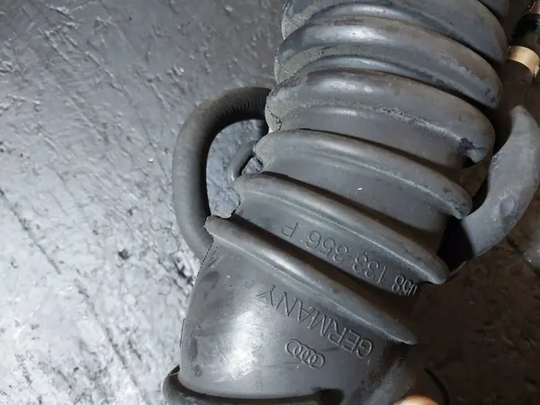 Luftansaugschlauch VW Passat B5 1.8T AWT 150PS OEM 058133356P image 6