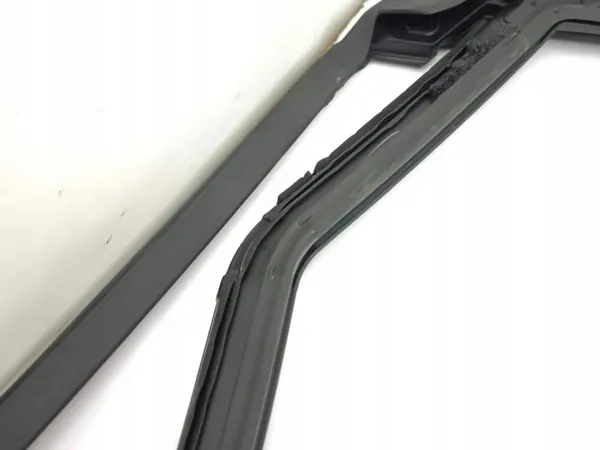Fönsterpackning vänster bakdörr Ford Kuga III 2022 OEM AMD174477 image 8