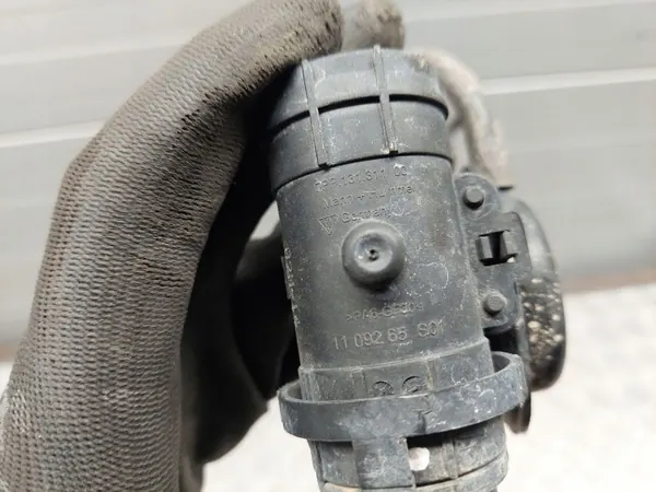 Porsche Cayenne 92A OEM 7PP13131100 Luftauslass image 3