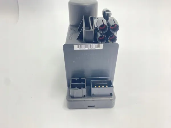 Keskitulppapumppu OEM 2028000048 Mercedes W202:lle image 5