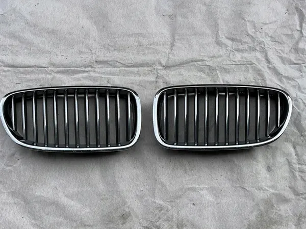 Griglia destra BMW 5 F10 F11 OEM 51137200 image 4