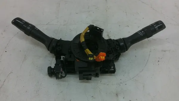 Commutateur clignotant OEM 89245-48030 Lexus RX image 2