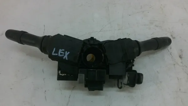 Commutateur clignotant OEM 89245-48030 Lexus RX image 5