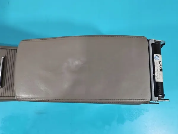 Armrest VW Passat B6 3C0863319G 3C1863241AK 3C0864207TSW image 2