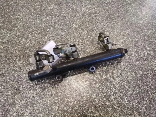 Jaguar S-Type ruiskutusraide OEM 4R8Q9D280BA 2.7L Diesel image 3