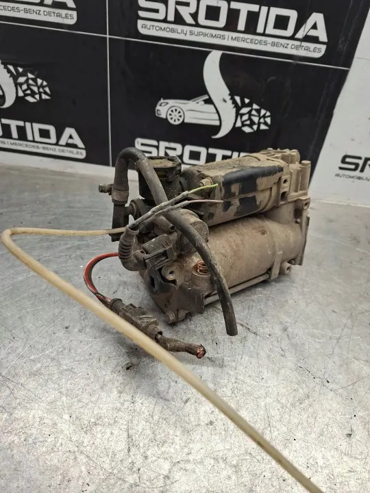 Mercedes-Benz bakluftfjädringskompressor OEM 415403303 image 3